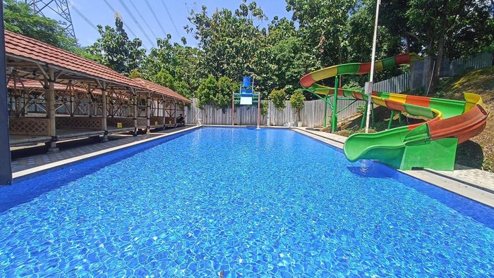 Bukit Cinta Anti Galau dan Talaga Langit Cirebon.