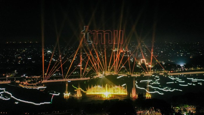 Dancing Fountain Taman Mini