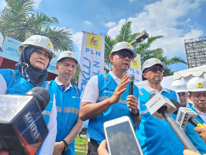 Direktur Utama PT PLN (Persero) Darmawan Prasodjo