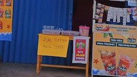Es Teh Poci juga terkenal harum dan menyegarkan. Kamu bisa membelinya mulai harga Rp 5.000, salah satunya gerainya berlokasi di kawasan Bekasi. Foto: Google Review