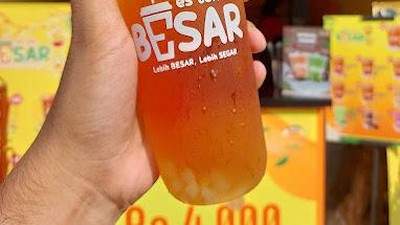 20 Es Teh Manis Gerobakan Rp 4 Ribuan Ada di Sini!