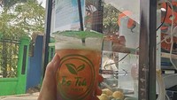 Es Teh Pejabat juga tak kalah populer dan menyegarkan. Kamu bisa menemukannya di kawasan Kramat Jati, Jakarta Timur. Harga per gelasnya dibanderol Rp 4.000. Foto: Google Review