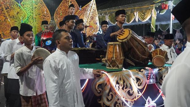 Festival Thethek di Blora