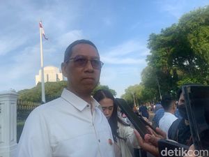 Kasetpres Heru Budi Tegaskan Jokowi Rutin Bagi-bagi Sembako Sejak 2014