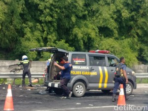 12 Kantong Mayat Dievakuasi dari TKP Kecelakaan Maut Km 58 Tol Cikampek