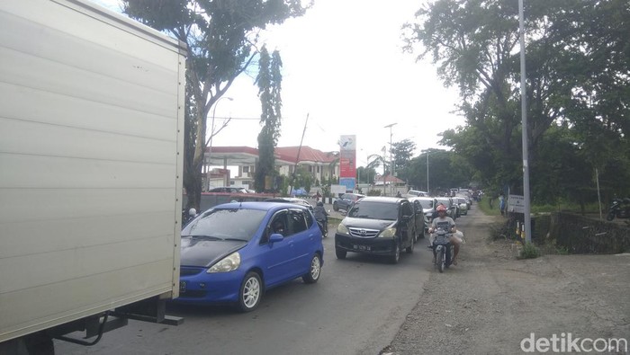 Kemacetan di Jalan Poros Jeneponto. Akbar Razak/detikSulsel