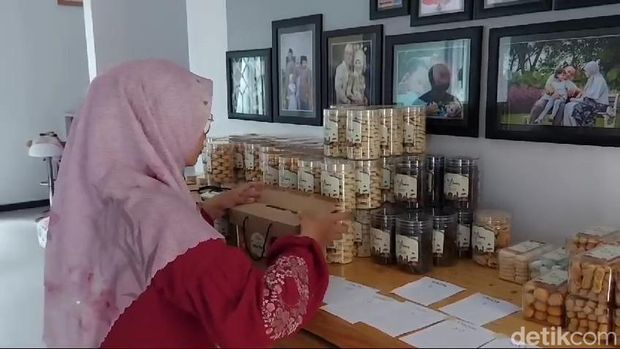 Kue kering di Pasuruan ramai dipesan menjelang Lebaran