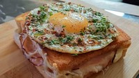 Ketika memanggang pastry, tak ada yang bisa menentukan arah adonan akan mengembang. Netizen ini bagikan pastry buatannya yang berhasil mengembang dengan presisi pada setiap lapisannya. Foto: Bored Panda
