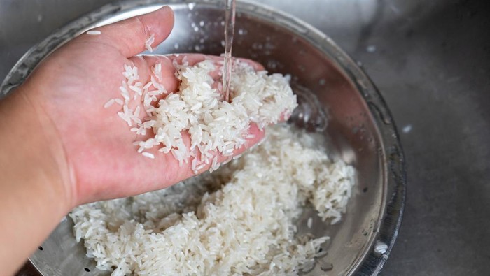 penjelasan mengenai mencuci beras sebelum dimasak