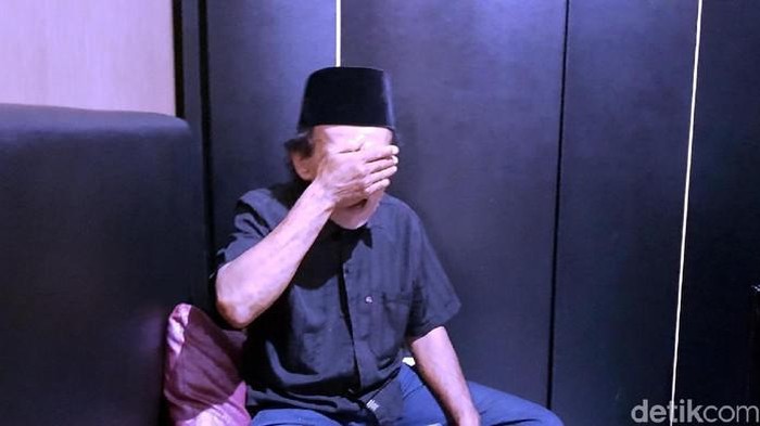 Oma tega membunuh kekasih gelapnya