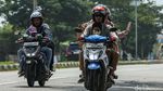 Pemudik Bawa Anak Libas Jalur Pantura