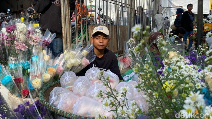 Penjual bunga musiman mulai bermunculan jelang Lebaran