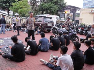 Polisi Amankan 71 Remaja Konvoi Bawa Kembang Api di Jakbar, 5 Positif Narkoba