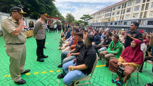Polres Metro Jakbar rilis puluhan pemuda dan ABG yang terjaring razia dalam Operasi Ketupat.