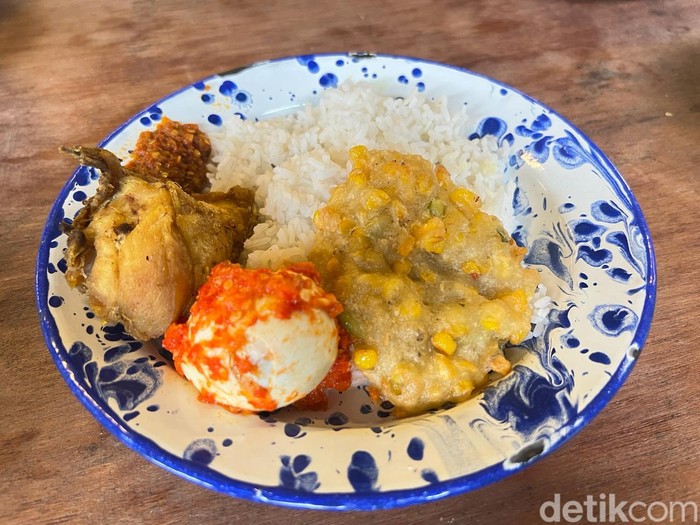 Aneka Nasi Rames Puas Makan Nasi Rames Lauk Komplet di Restoran Ala Jawa di Bekasi!