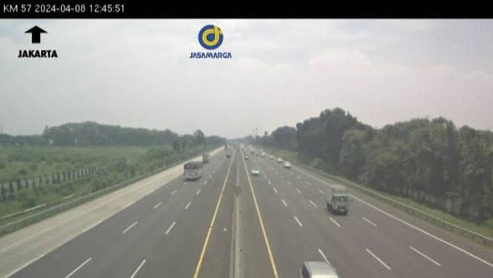 Situasi lalu lintas di sekitar KM 58 Tol Japek siang ini (Tangkapan layar aplikasi Travoy)