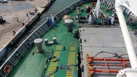 KM. Dobonsolo milik Pelni telah sampai di Pelabuhan Tanjung Emas, Semarang, pada Senin (9/4), sekitar pukul 09.00 WIB. Awak kapal langsung mempersiapkan proses berlabuhnya kapal.