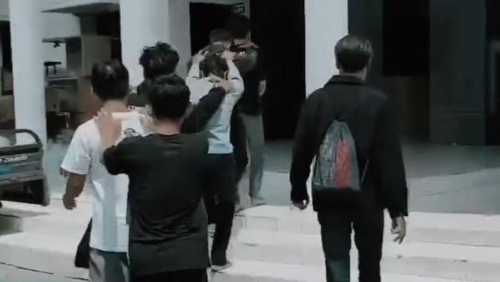 Tujuh pesilat IKSPI yang aniaya anggota PSHW di Surabaya diringkus polisi.