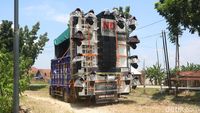 Sound Horeg Marak Jelang Takbiran Warga Kudus Sewa Seharga Puluhan Juta Warga Kudus Menyiapkan Sound Horeg Untuk Memeriahkan Takbiran Senin 842024 1 169