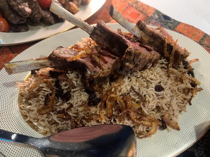 Ada Garang Asem hingga Nasi Kebuli Enak di Resto Hotel Berbintang Ini! Ada Garang Asem hingga Nasi Kebuli Enak di Resto Hotel Berbintang Ini!