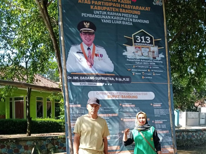 Baliho Dadang Supriatna