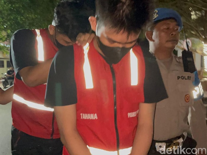 Dua pelaku pengeroyok pria di Jambi hingga kritis ditahan.