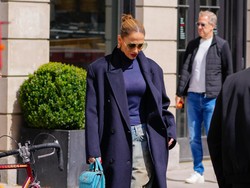 Gaya Lusuh Jennifer Lopez Setelah Gugat Cerai Ben Affleck