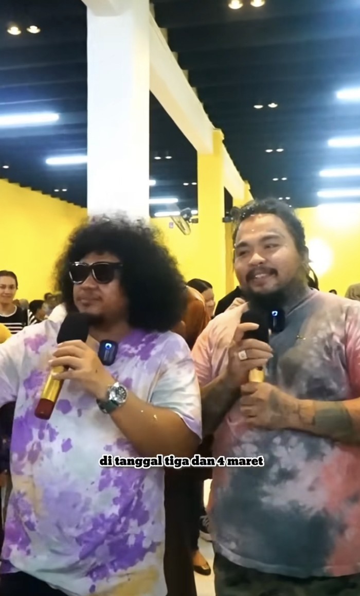 Gaya Masak Nyentrik King Abdi ‘Jajan Mercon’ Rekan Bisnis Babe Cabita Gaya Masak Nyentrik King Abdi ‘Jajan Mercon’ Rekan Bisnis Babe Cabita