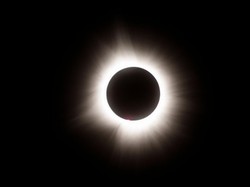 Viral Gerhana Matahari Total 2 Agustus 2025, BMKG Ungkap Faktanya