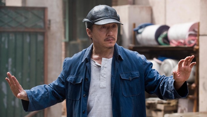 Jackie Chan Jackie Chan sebagai Han di The Karate Kid (2010).