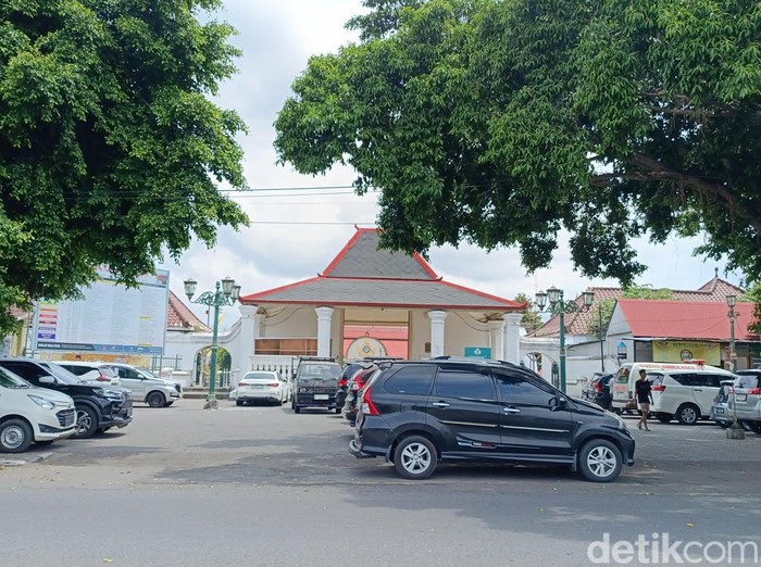 Kawasan Masjid Gedhe Keraton Jogja akan menjadi pusat takbiran pada Selasa (9/4/2024) malam.
