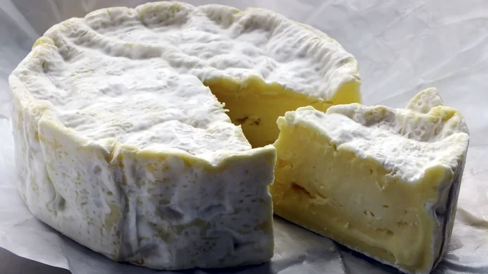 Keju Camembert Kebanggaan Perancis Terancam Punah