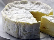 Keju Camembert Kebanggaan Perancis Terancam Punah
