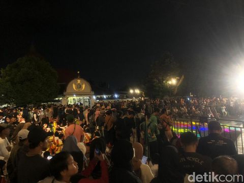 Kemeriahan Event Gema Takbir Jogja (GTJ) 2024 di Pelataran Masjid Gedhe Kauman, Jogja, Selasa (9/4/2024) malam.