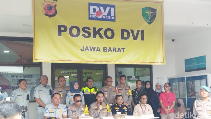 Konferensi pers di RSUD Karawang, Selasa (9/4/2024).