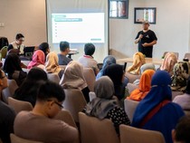 Literasi Keuangan untuk Wirausaha Muda di Jawa Timur