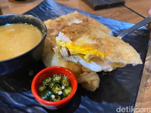 Martabak Kari yang Gurih Sedap Ini Legendaris di Palembang