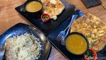 Martabak Kari yang Gurih Sedap Ini Legendaris di Palembang