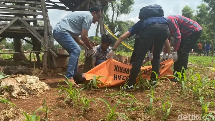 Mayat remaja Gresik