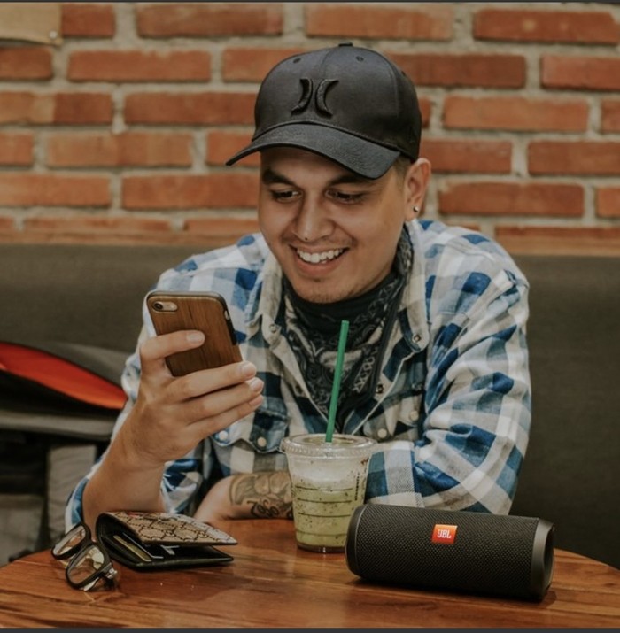 Momen Kevin Julio Sarapan di Singapura hingga Nongkrong di Kafe Momen Kevin Julio Sarapan di Singapura hingga Nongkrong di Kafe