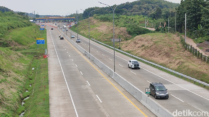 Rekayasa one way di GT Kalikangkung Semarang disetop