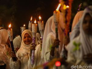 Sejarah dan Makna Tradisi Pawai Obor 1 Muharram Tahun Baru Islam