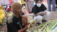 Pedagang menyatakan bahwa antusias pembeli pada tahun ini naik.