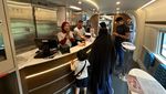 Pengin Beli Camilan Saat Naik Kereta Cepat? Langsung ke Sini