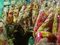 Kios Oleh-oleh Khas Cikampek Raup Cuan di Musim Mudik