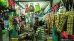 Kios Oleh-oleh Khas Cikampek Raup Cuan di Musim Mudik