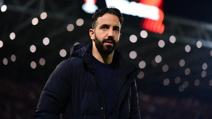 Soccer Football - Europa League - Round of 16 - Second Leg - Atalanta v Sporting CP - Stadio Atleti Azzurri, Bergamo, Italy - March 14, 2024 Sporting CP coach Ruben Amorim REUTERS/Daniele Mascolo