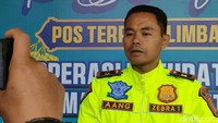 Kasat Lantas Polres Garut Iptu Aang Andi Suhandi mengatakan, pihaknya mengimbau agar pemudik berhati-hati saat melintas di jalur Limbangan. Sebab, selain licin karena air hujan, ada beberapa titik juga di jalur ini yang berpotensi terjadi bencana alam seperti longsor.