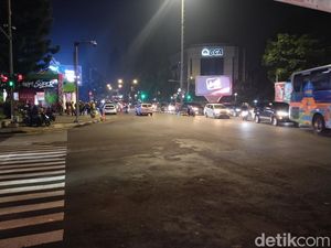Lalin Bandung Ramai Lancar Saat Malam Takbir Lebaran 2024