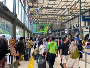 H-1 Idul Fitri, 24.681 Pemudik Berangkat dari Stasiun Pasar Senen
